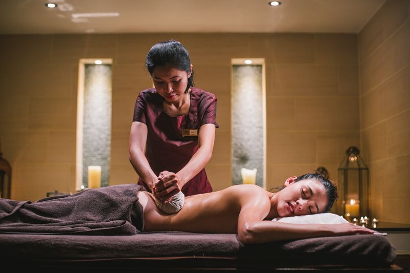 Thai herbal compress massage at Dahra Spa